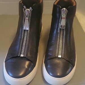 FRYE Black and White Sneakers